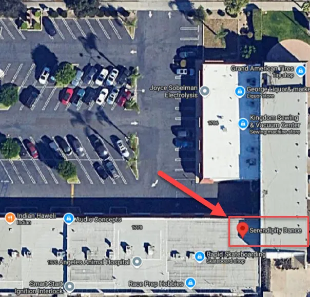 Map of the Palm Center plaza, with an arrow pointing to Serendipity in the southeast corner